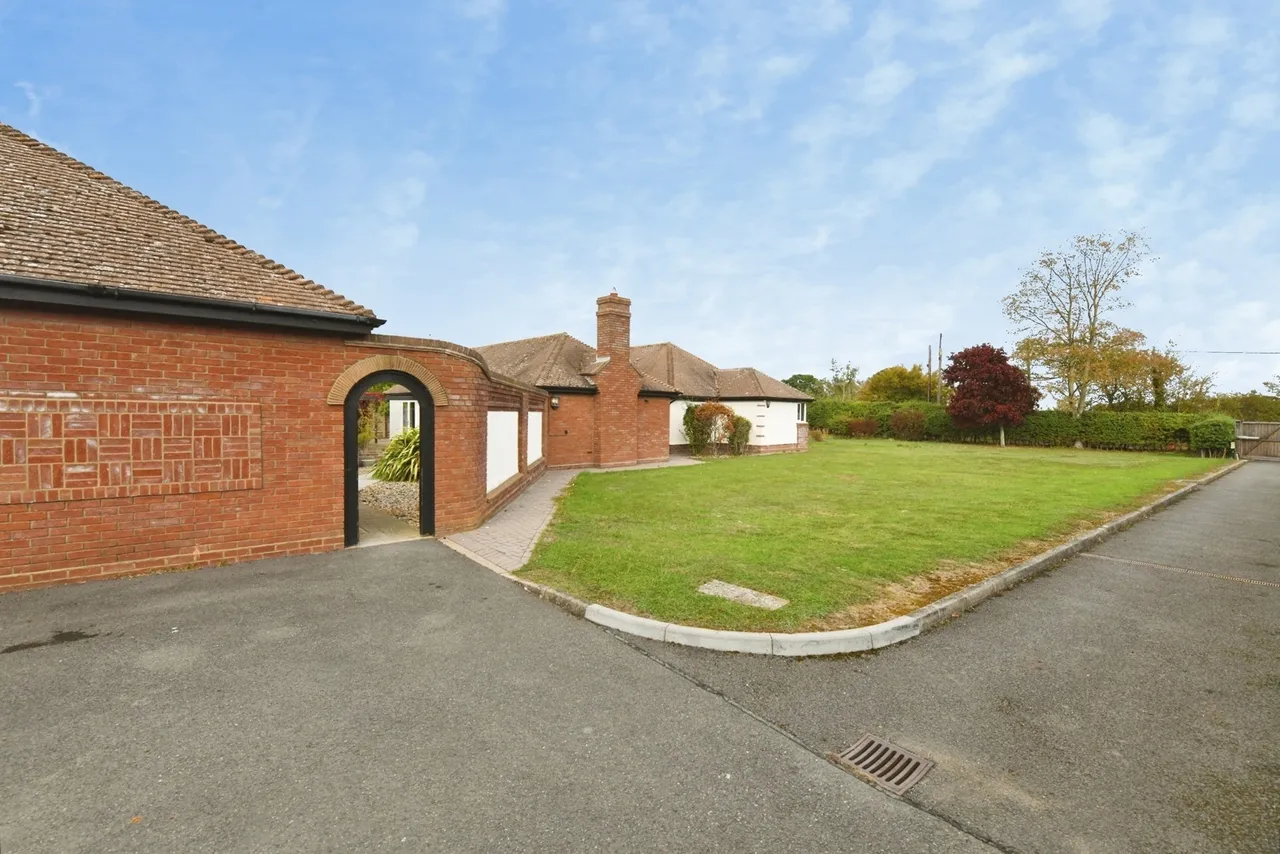 Great Tey Road, Little Tey, CO6, photo 36