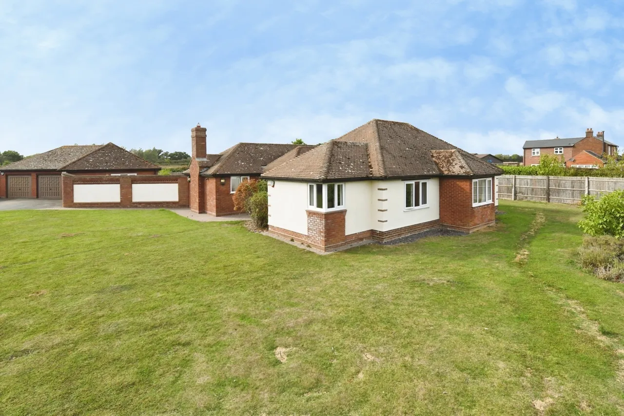 Great Tey Road, Little Tey, CO6, photo 33