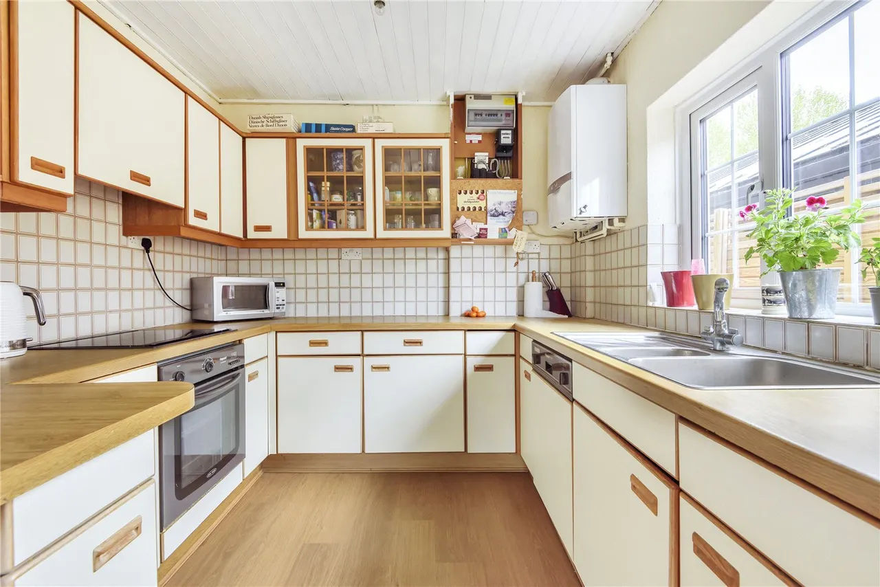 Wensleydale Road, Hampton, TW12 2LP, photo 4