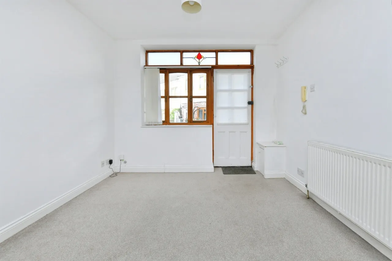 St. Lawrence Mews, Plymouth, photo 9