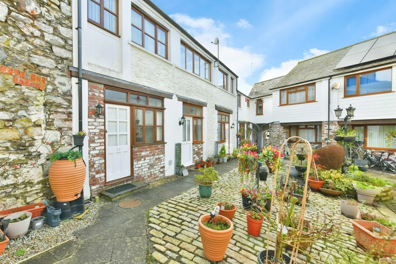 St. Lawrence Mews, Plymouth, photo 7