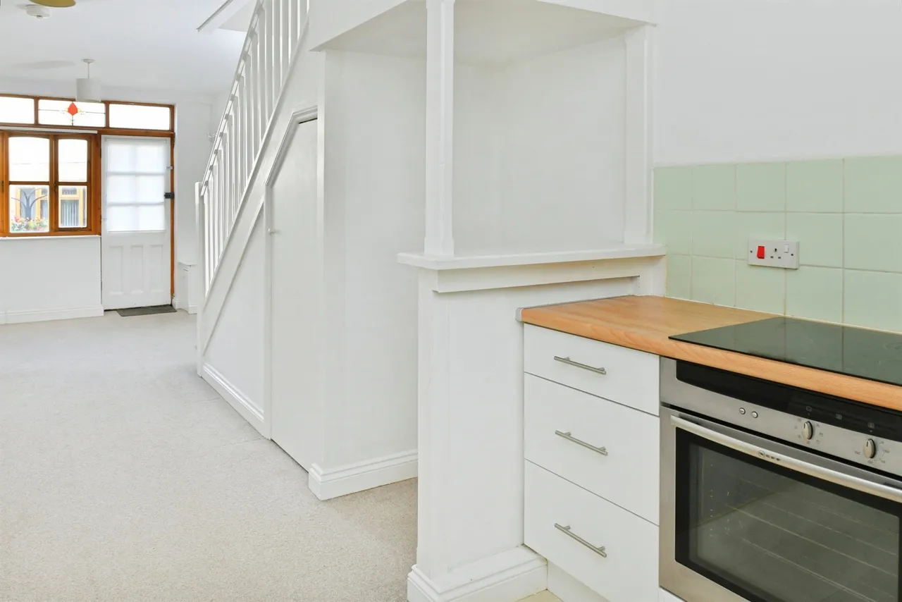 St. Lawrence Mews, Plymouth, photo 8