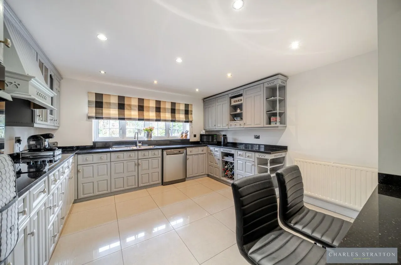 Brook Road, Romford, Essex, RM2 5QT, photo 14