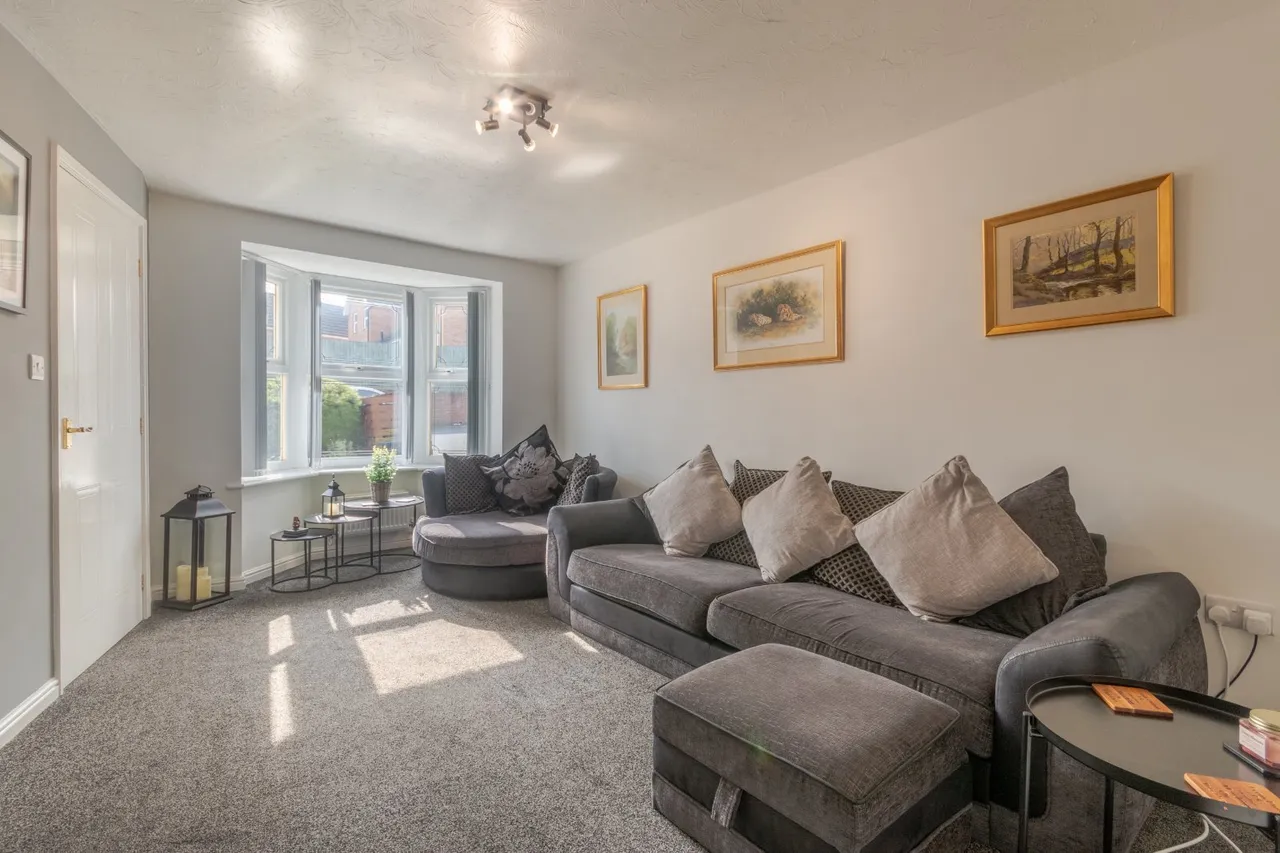 Hornbeam Close, Bradford, BD15, photo 2