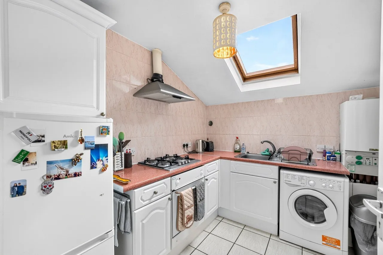 Tooting Bec Road, London, SW17, photo 8