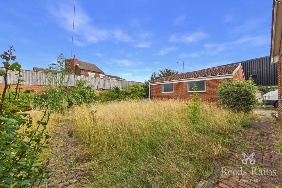 Hall Croft, Normanton, WF6, photo 23