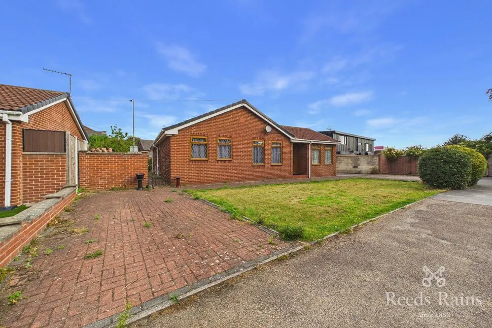 Hall Croft, Normanton, WF6, photo 18