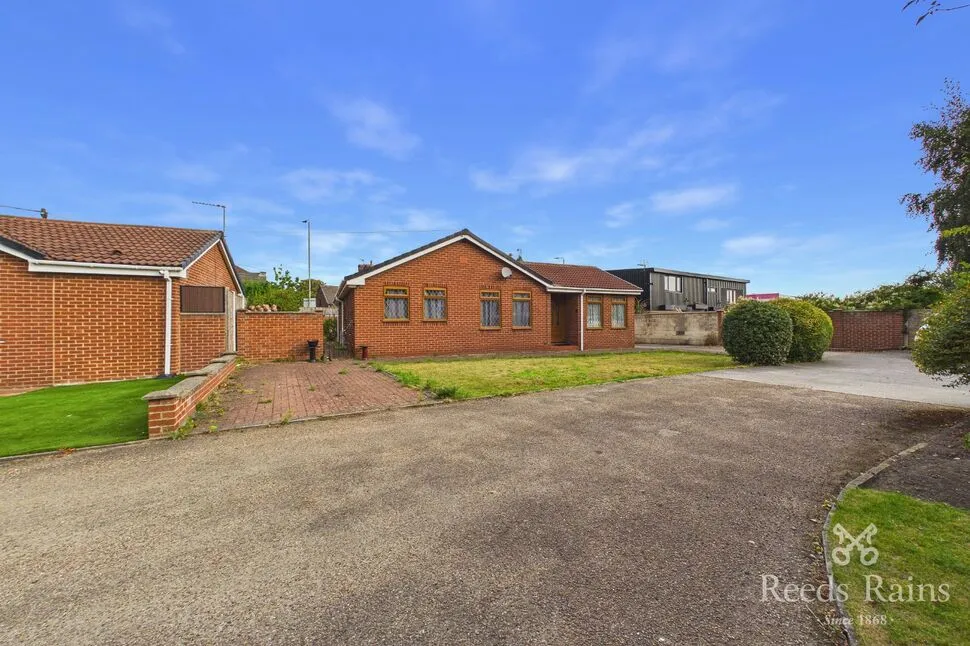 Hall Croft, Normanton, WF6, photo 22