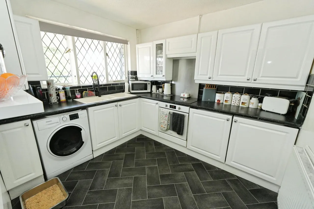 Scribbans Close, Smethwick, B66, photo 3