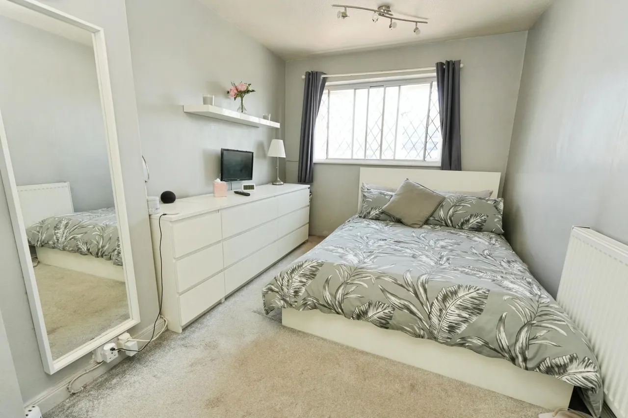 Scribbans Close, Smethwick, B66, photo 4