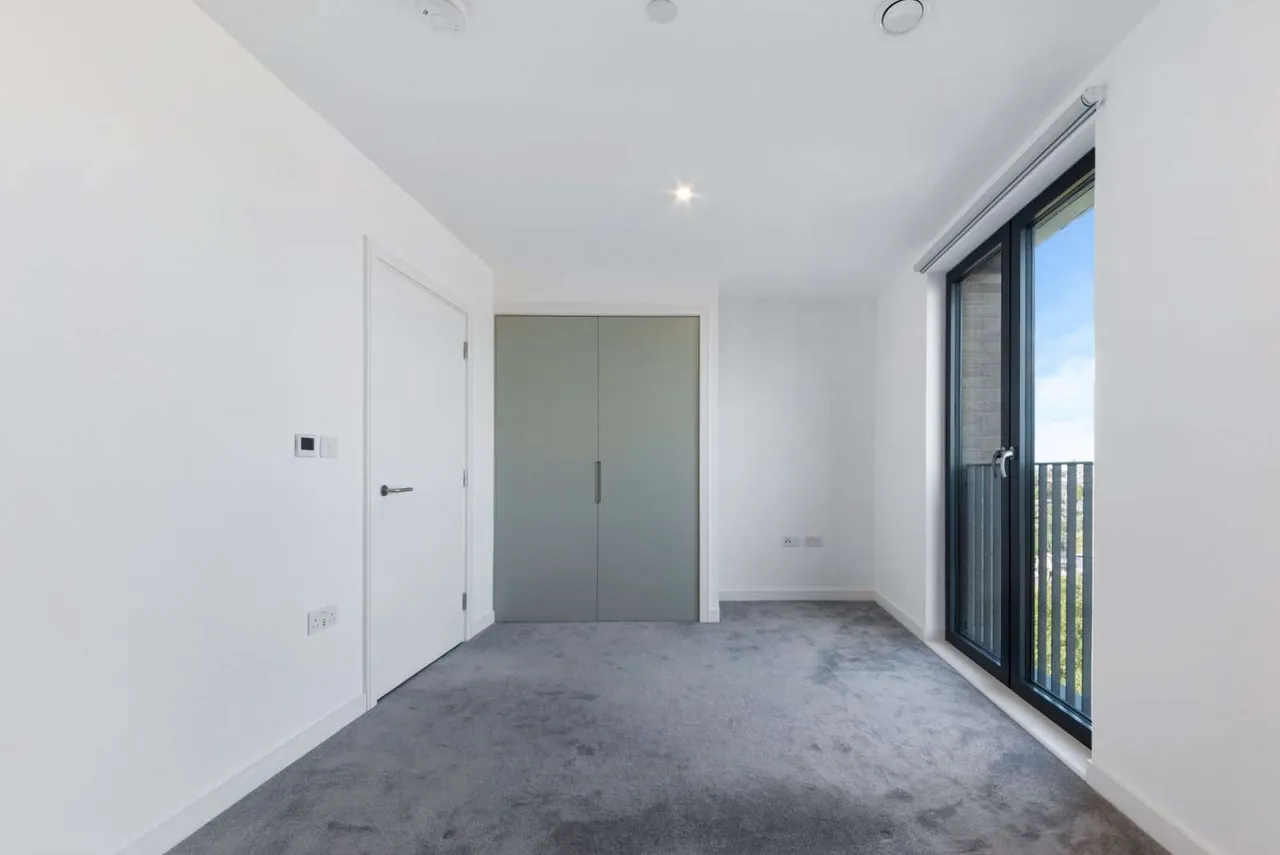 Plaistow Road, London, E13, photo 5