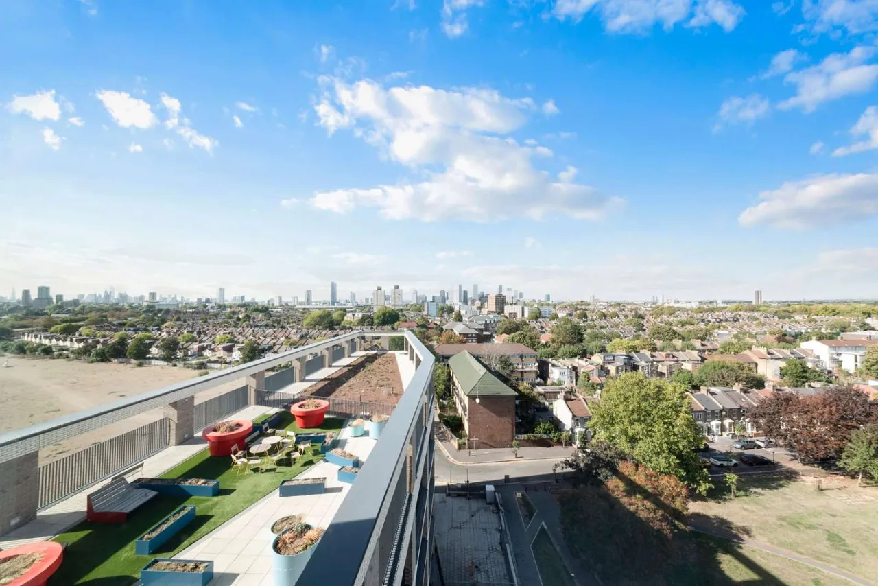 Plaistow Road, London, E13, photo 9