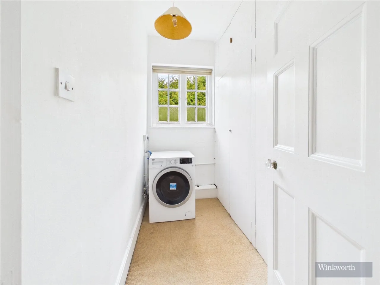 Oatlands Chase, Weybridge, KT13, photo 9