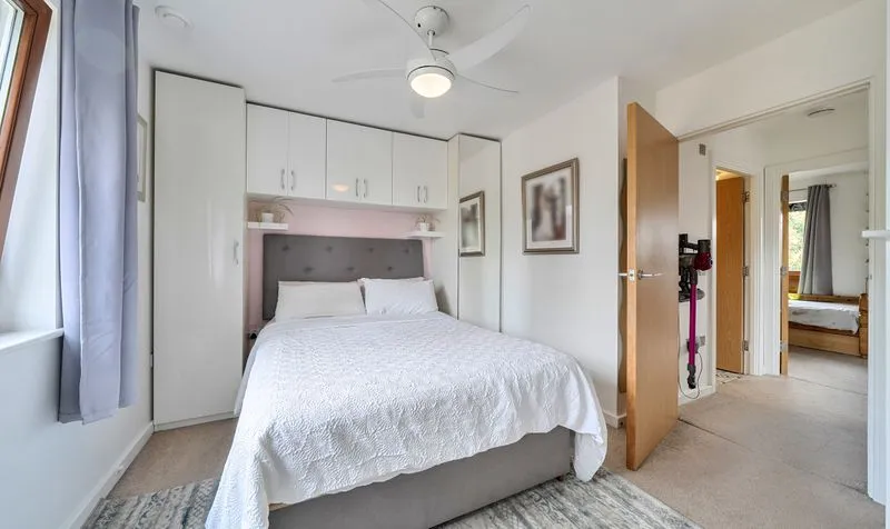 Pelman Way, Epsom, KT19, photo 11