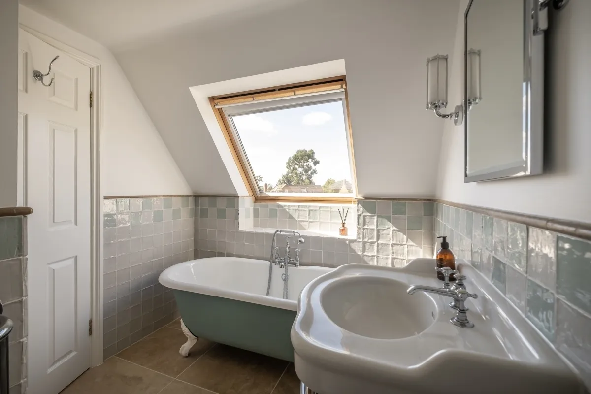 Bainbridge Close, Richmond TW10, photo 12