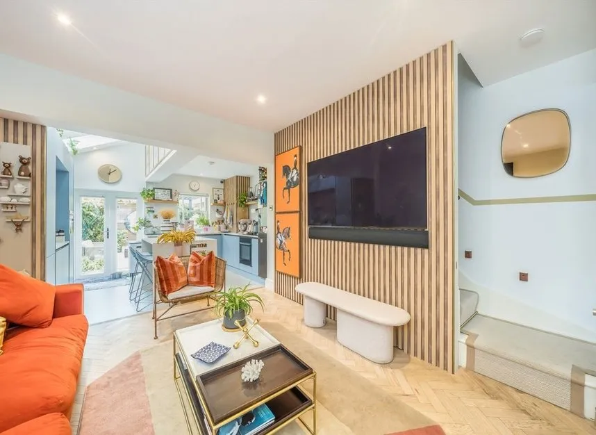Tyneham Road, Shaftesbury Estate, SW11, photo 4
