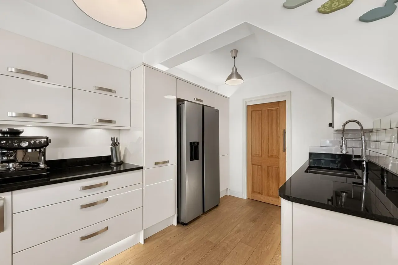 Ashwood Bowdon, Altrincham WA14 3DN, photo 12