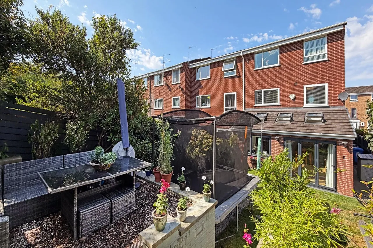 Ashwood Bowdon, Altrincham WA14 3DN, photo 35