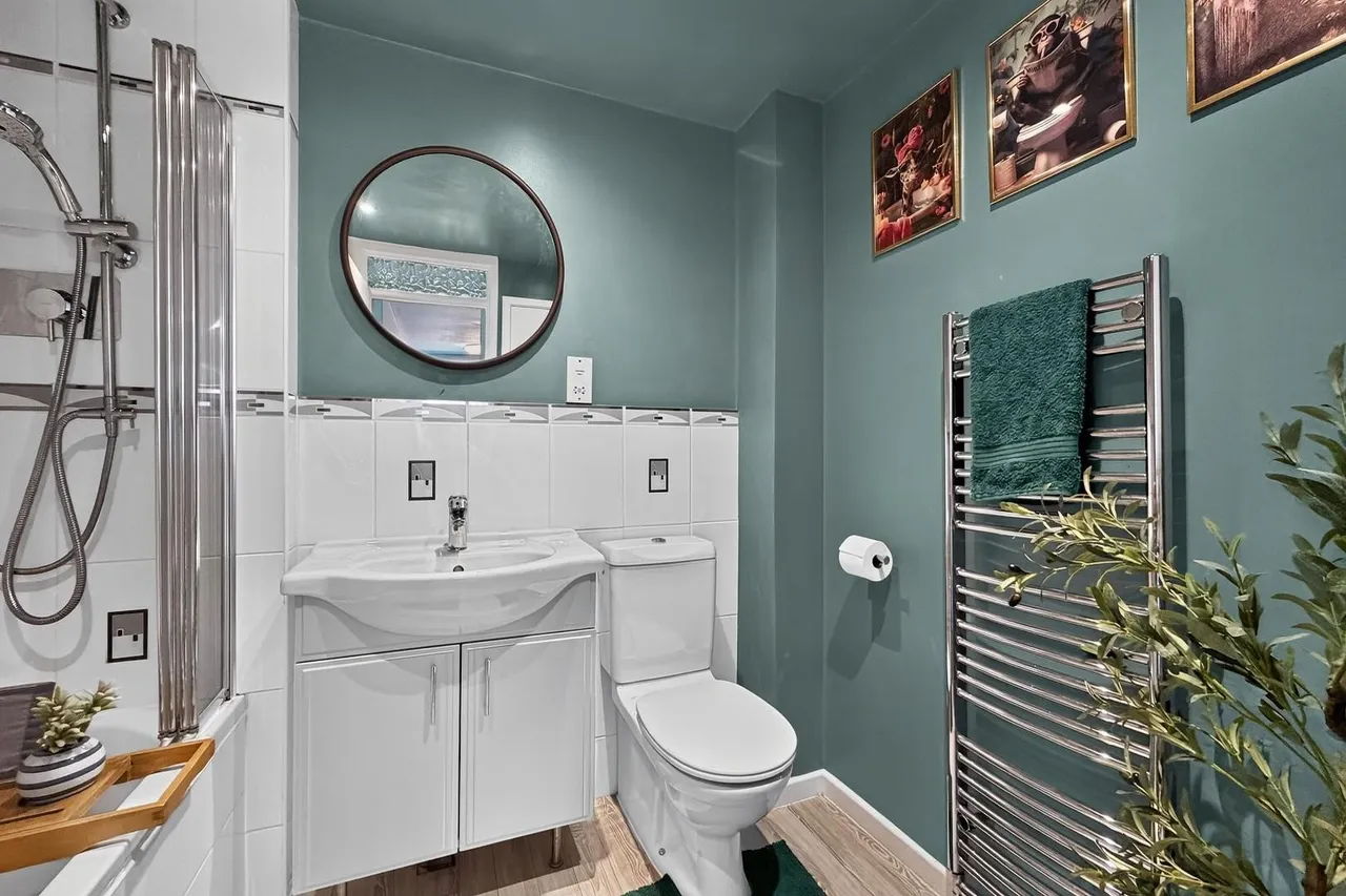 Ashwood Bowdon, Altrincham WA14 3DN, photo 34
