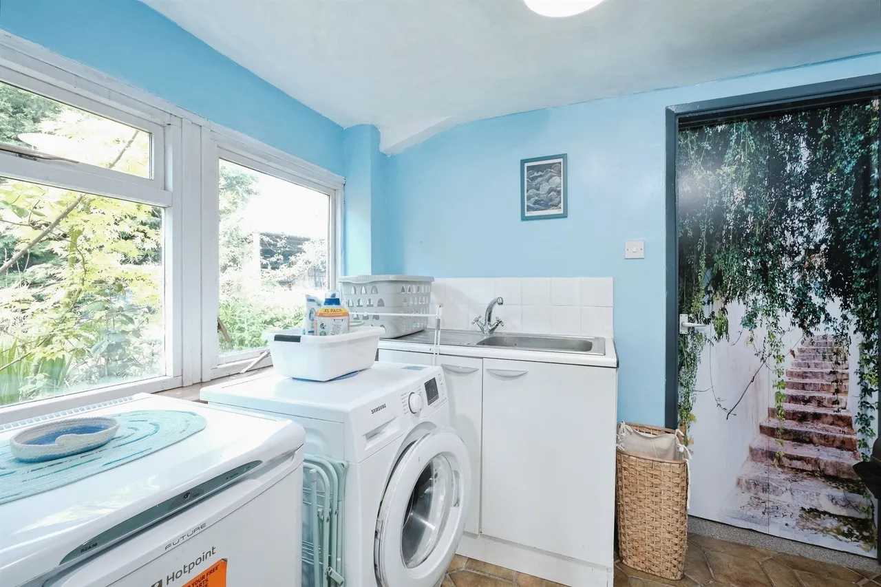 Whitestone, Hereford, HR1, photo 8