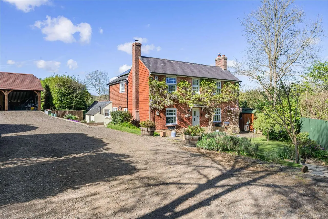 4 bed house for sale — Old Forge Lane, Horney Common, Uckfield, East Sussex, TN22 3EL