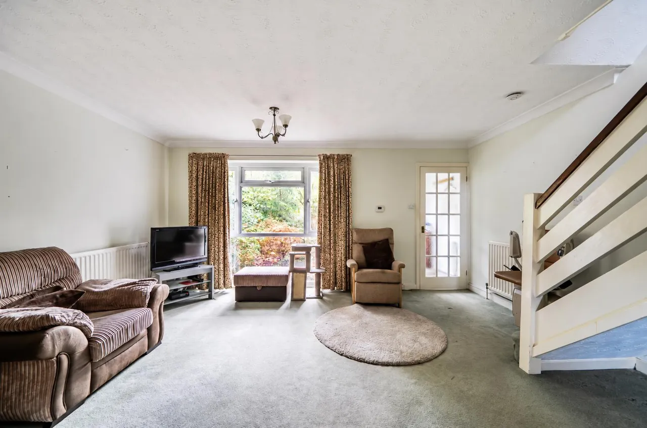 Longlands Way, Camberley, photo 2