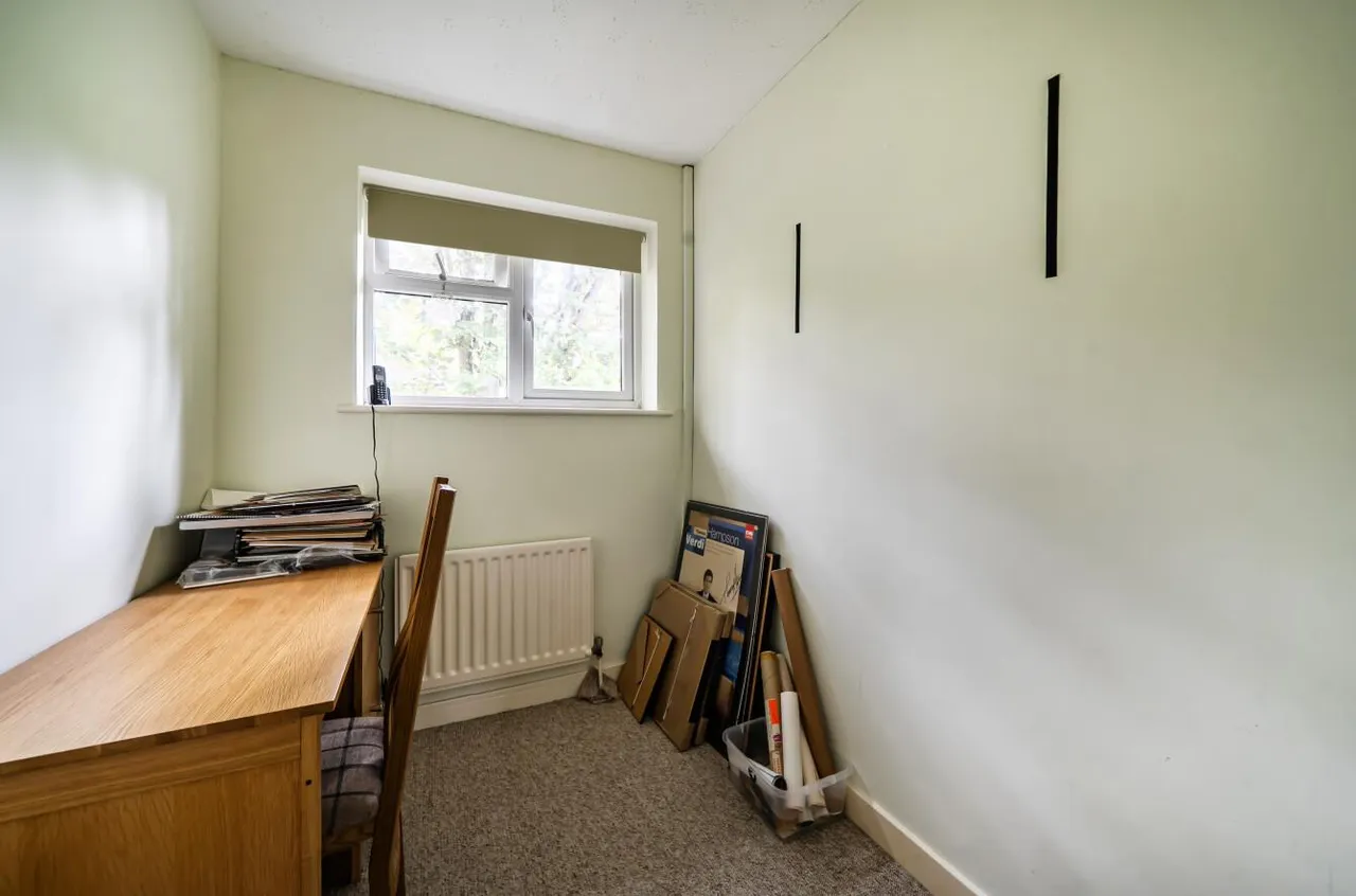 Longlands Way, Camberley, photo 16