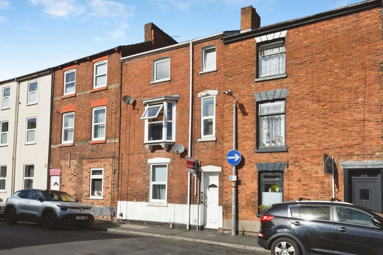 2 bed flat for sale, Monson Street, Lincoln, LN5