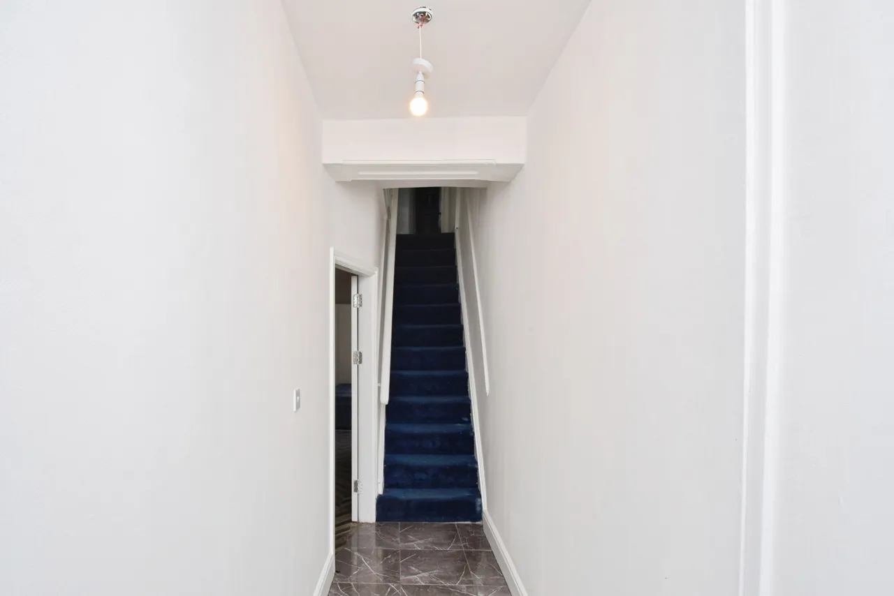 Carmarthen Road, Swansea, SA5, photo 6