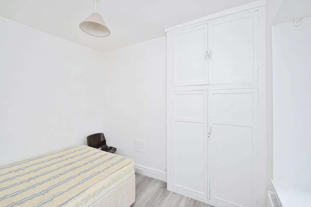 Carmarthen Road, Swansea, SA5, photo 12