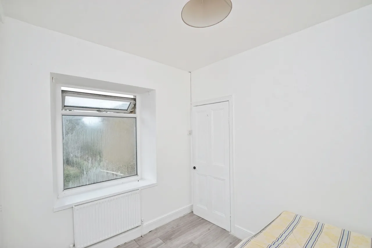 Carmarthen Road, Swansea, SA5, photo 13