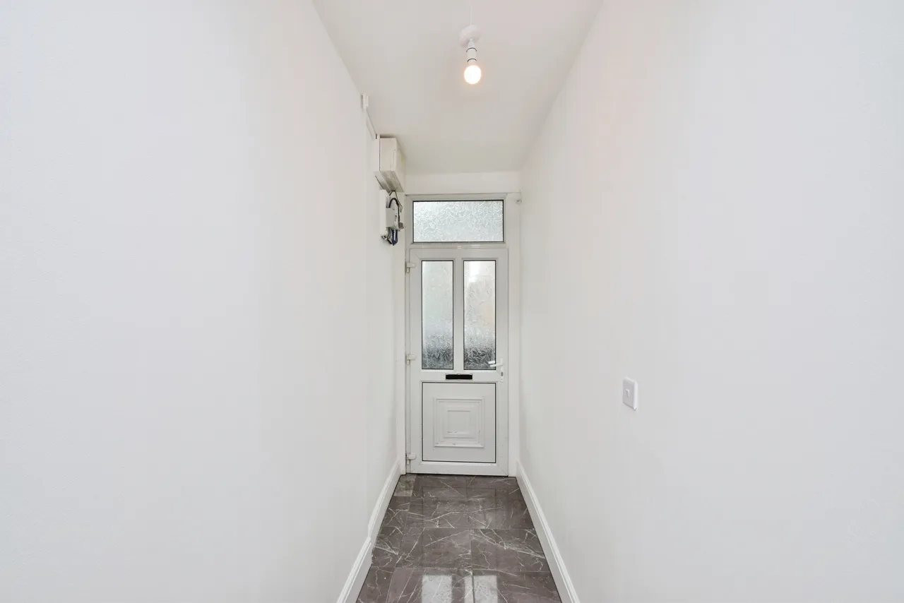Carmarthen Road, Swansea, SA5, photo 5