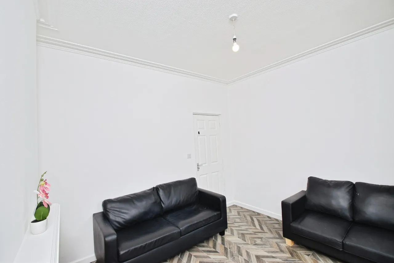 Carmarthen Road, Swansea, SA5, photo 24