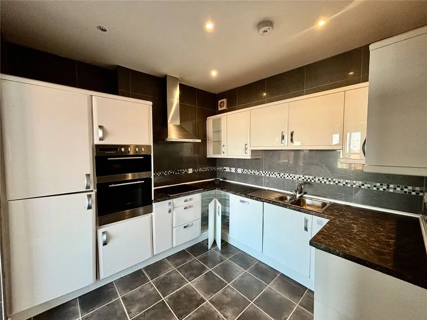 Cambridge Road, Walmer, CT14, photo 8