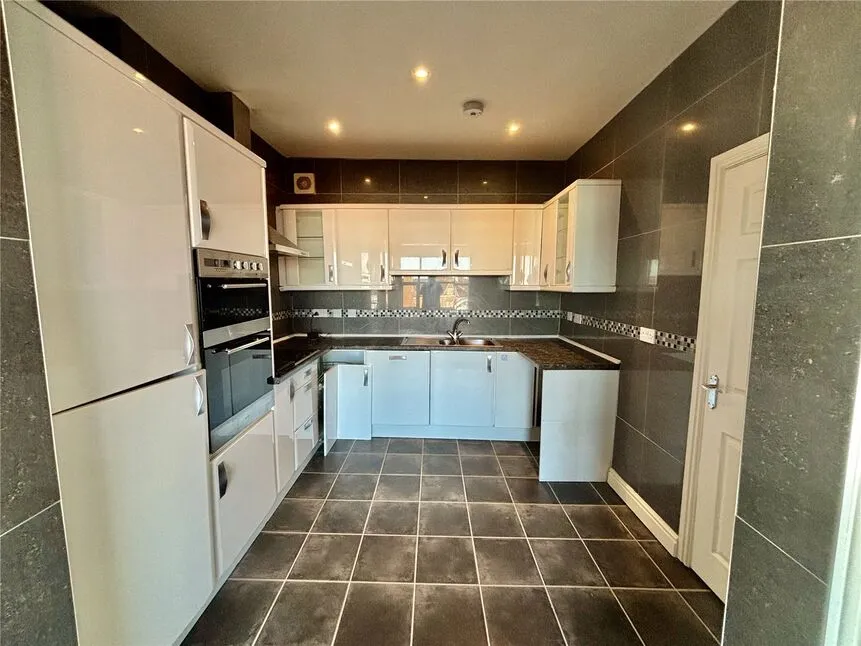 Cambridge Road, Walmer, CT14, photo 3