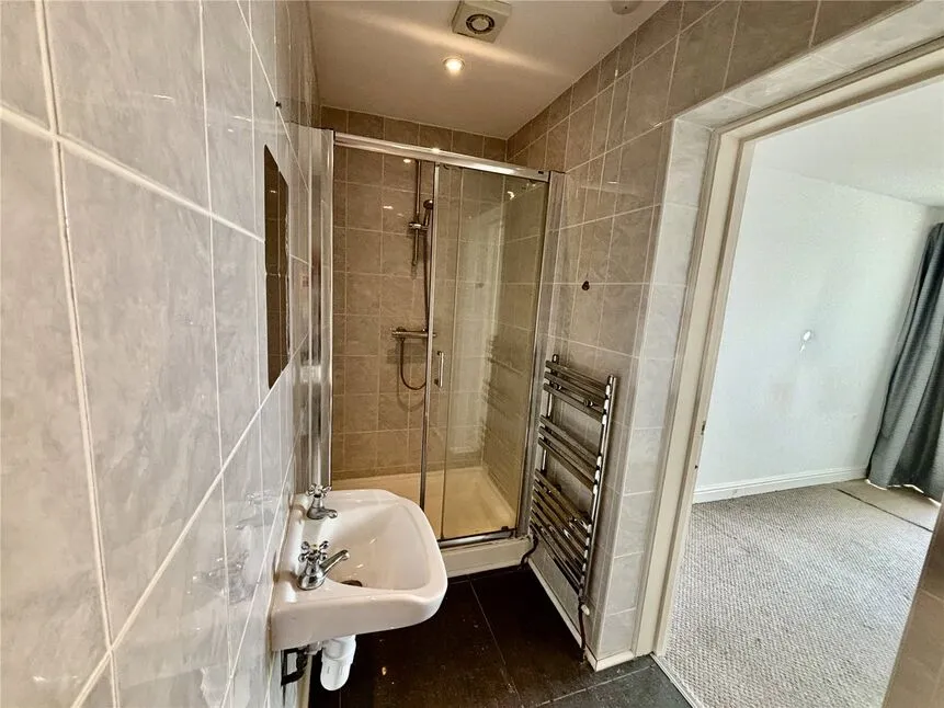 Cambridge Road, Walmer, CT14, photo 11