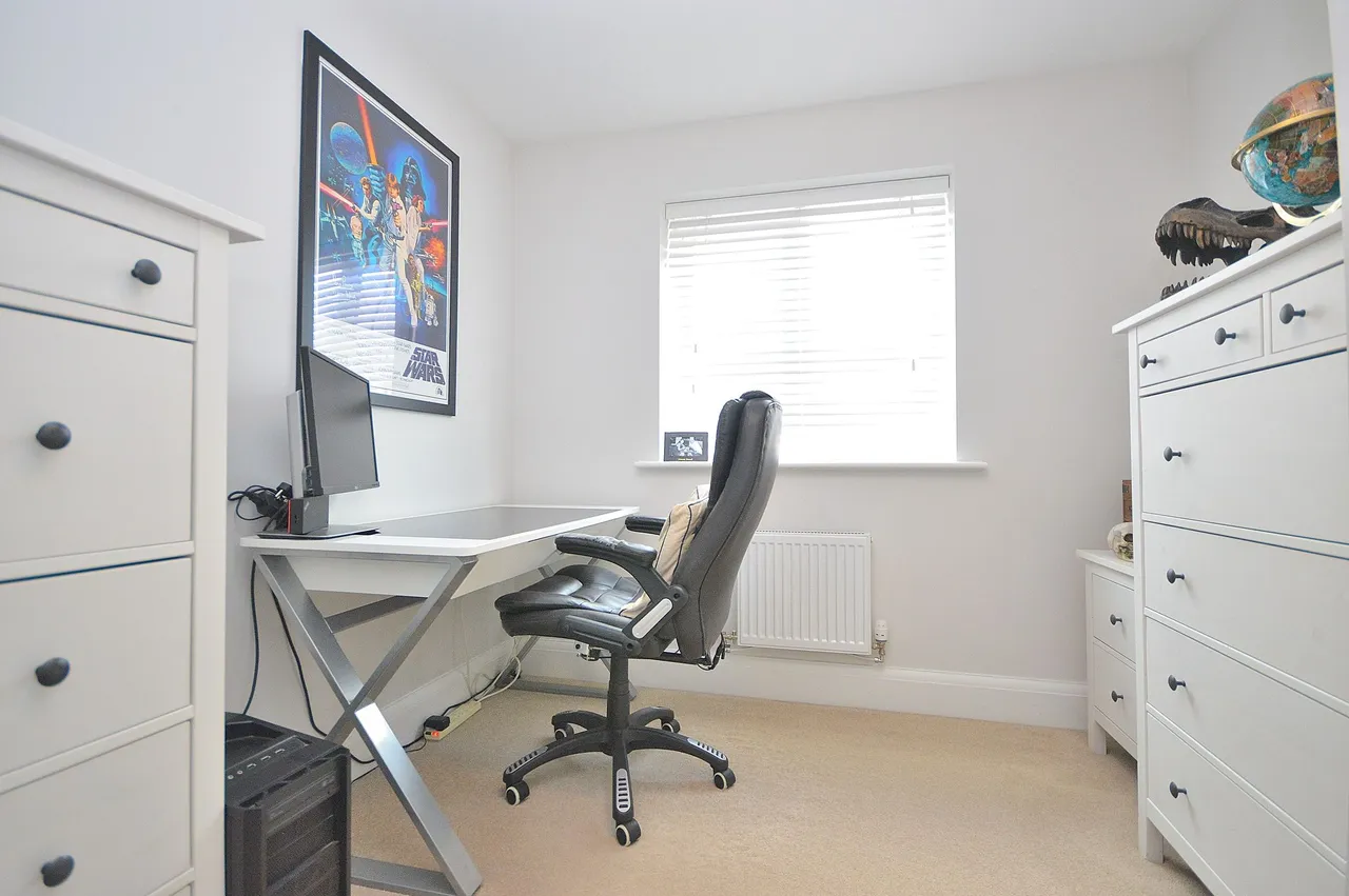 Upton Hall Crescent, Upton, Northampton, NN5 4UZ, photo 11