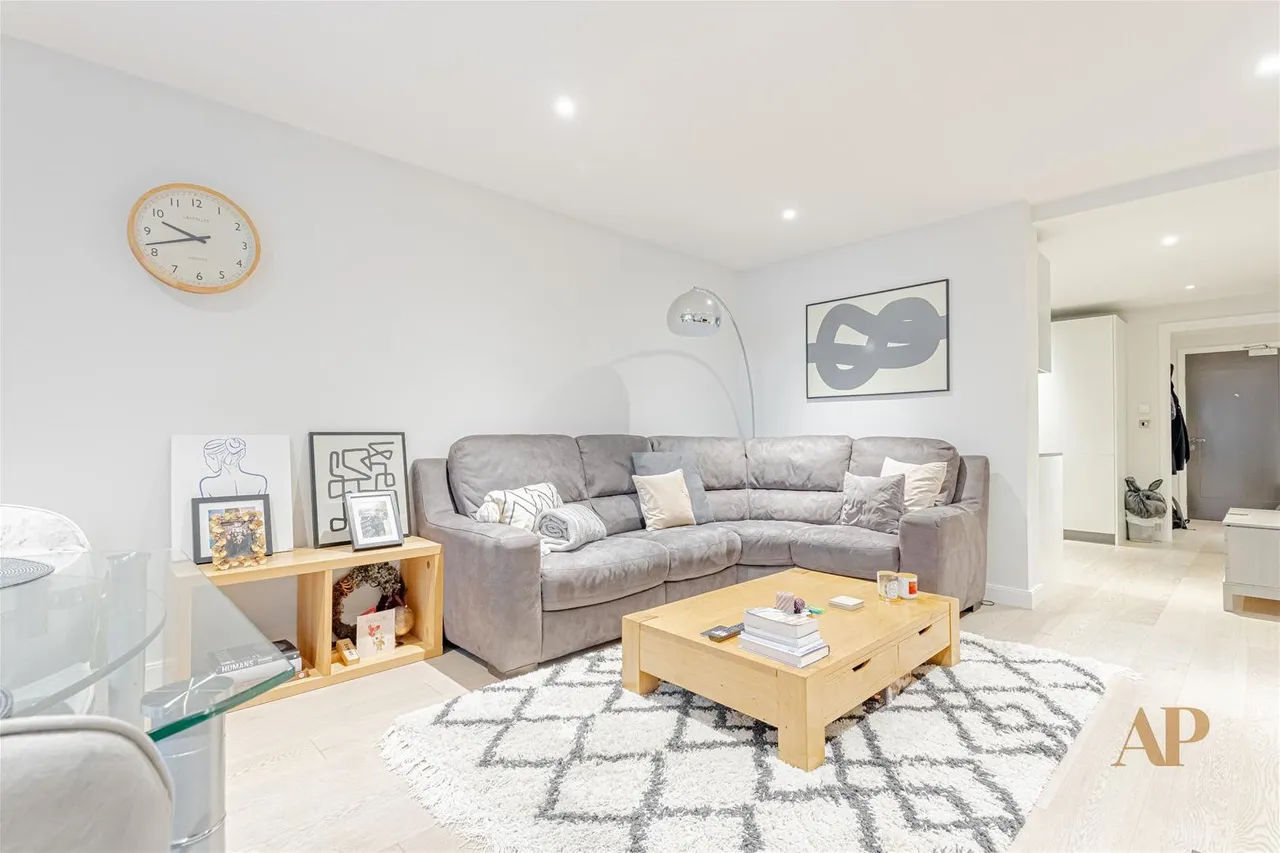 Wharf Road, London N1 7GR, photo 2