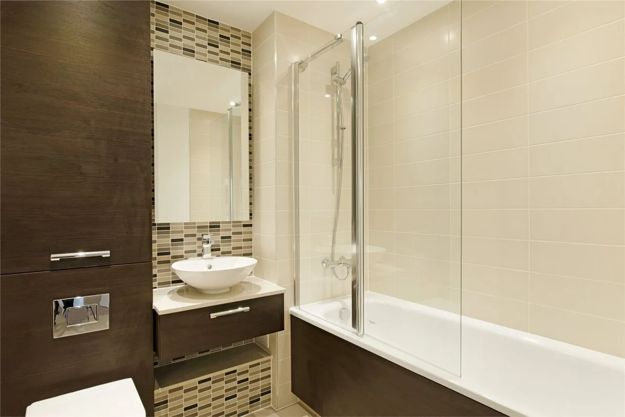 The Highway, Wapping, E1W, photo 7
