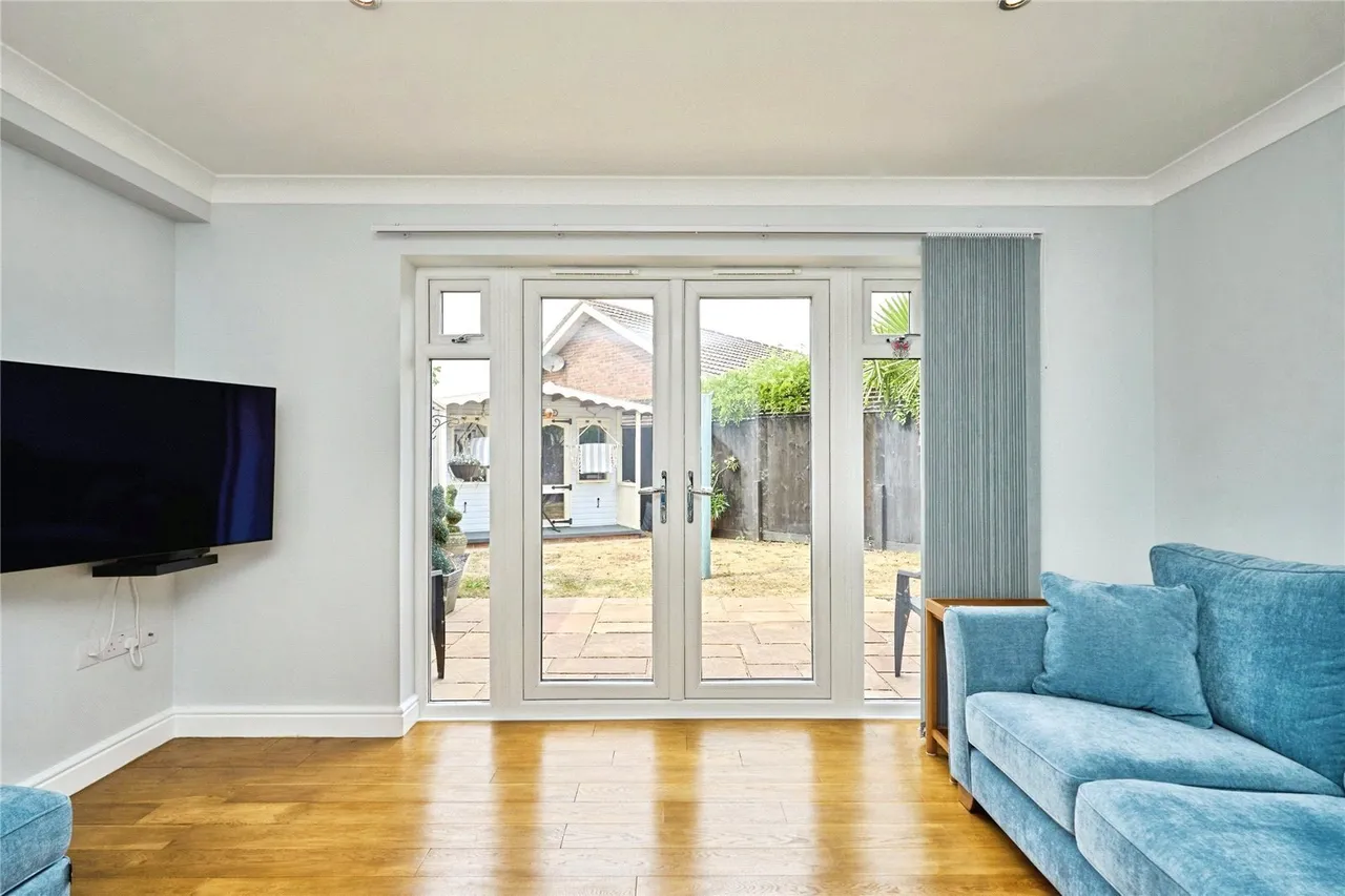 Elenors Grove, Fishbourne, PO33, photo 7