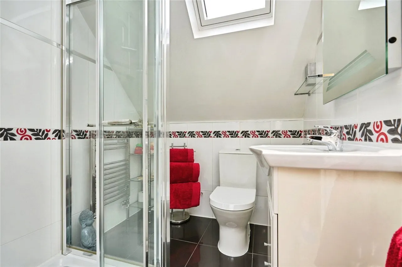 Elenors Grove, Fishbourne, PO33, photo 12