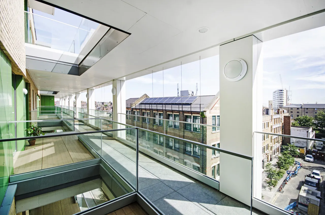 Flat 27, 11 Ashwin Street, London, photo 2