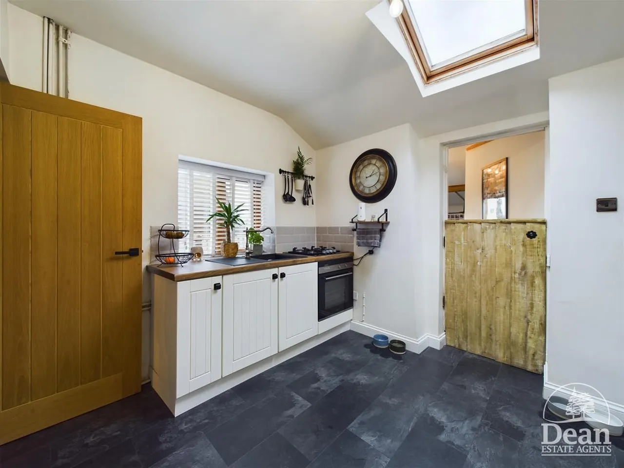 Meendhurst Road, Cinderford, photo 14