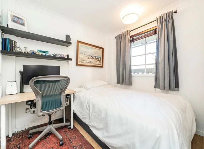 Shepherds Bush Road, Hammersmith, W6, photo 5