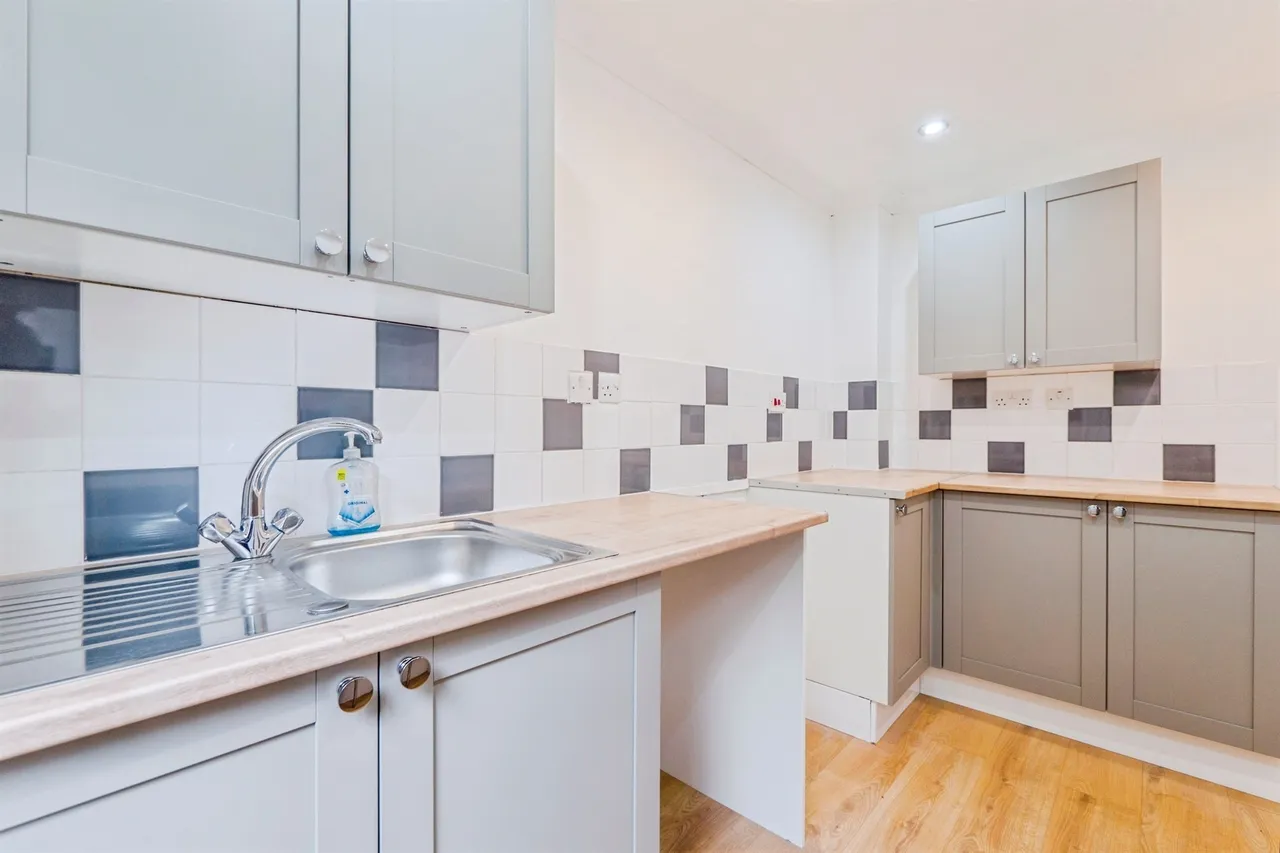 Oakleafe Drive, Pontprennau, Cardiff, photo 6