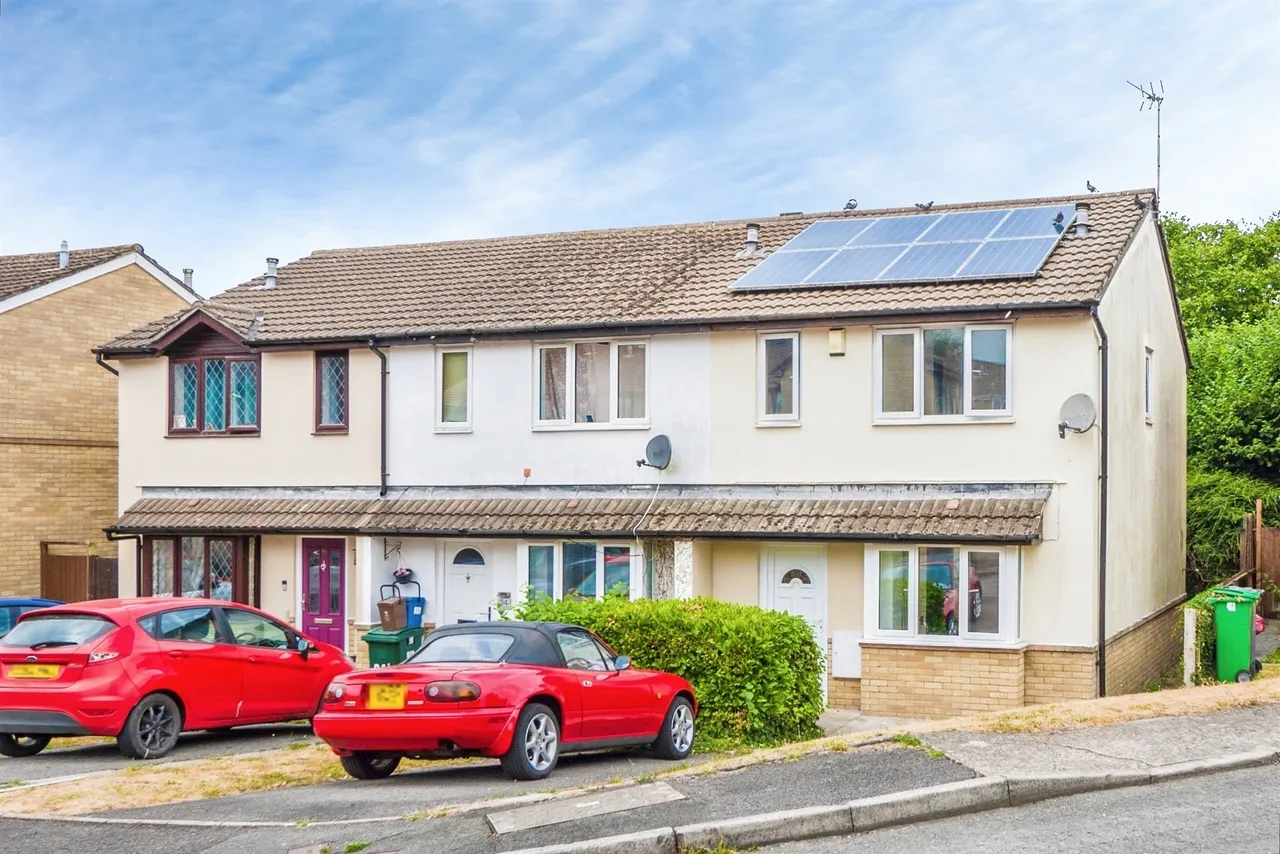 3 bed house for sale — Oakleafe Drive, Pontprennau, Cardiff