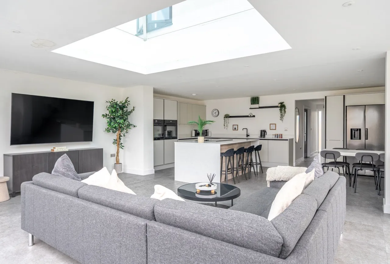 Filton Lane, Gloucestershire, Stoke Gifford, BS34 8QN, photo 6