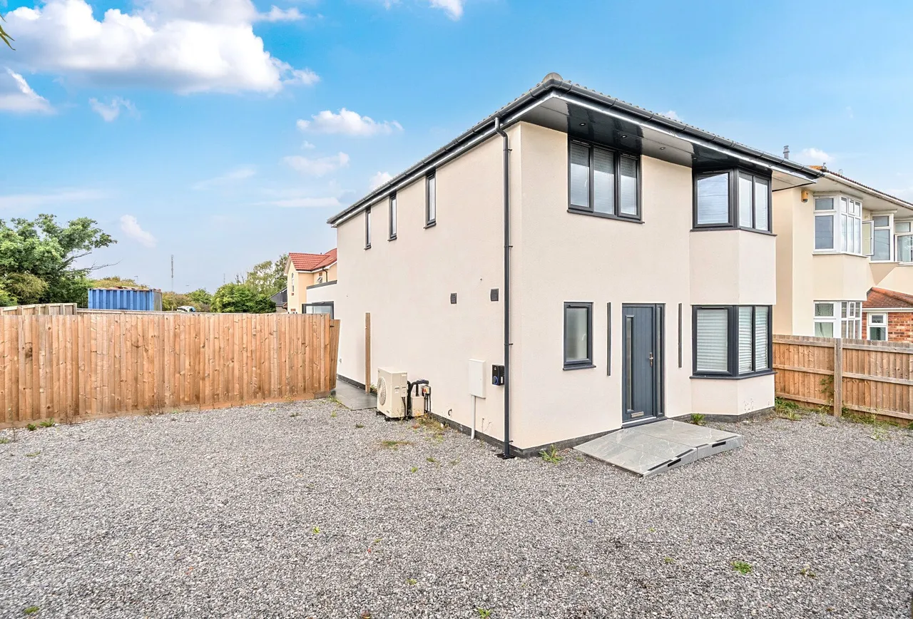 4 bed house for sale — Filton Lane, Gloucestershire, Stoke Gifford, BS34 8QN