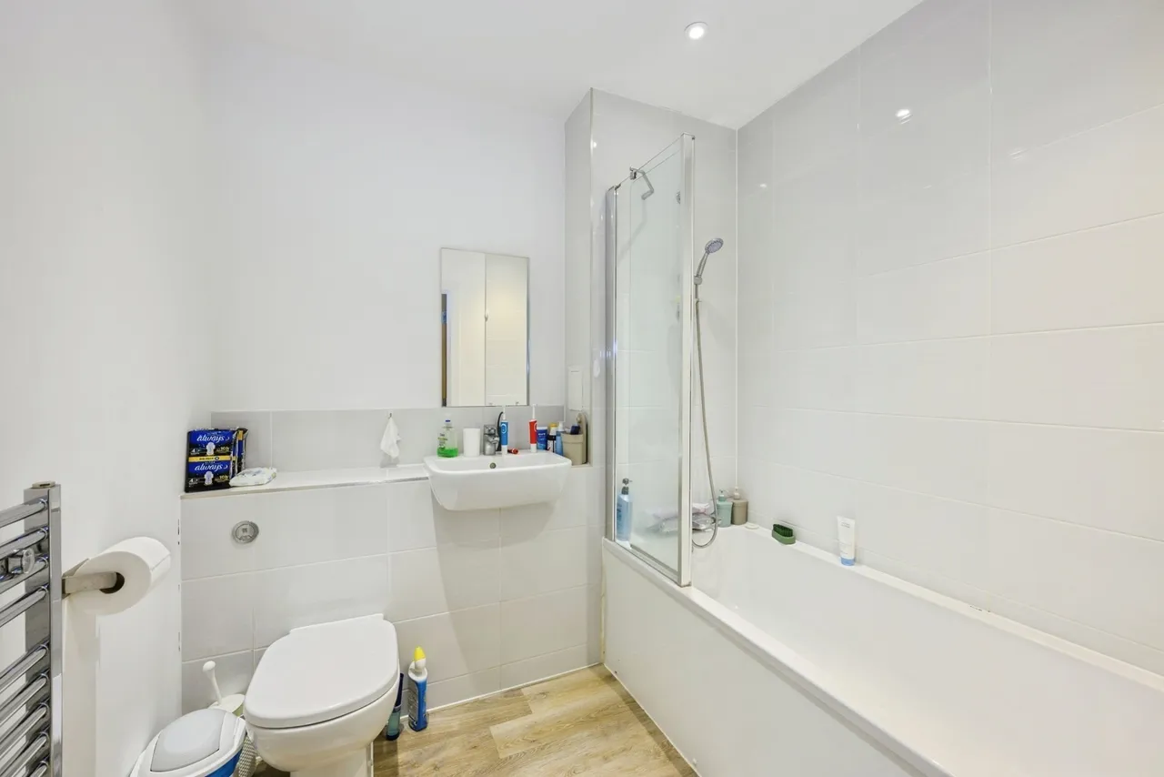 High Street, Sutton, SM1, photo 22