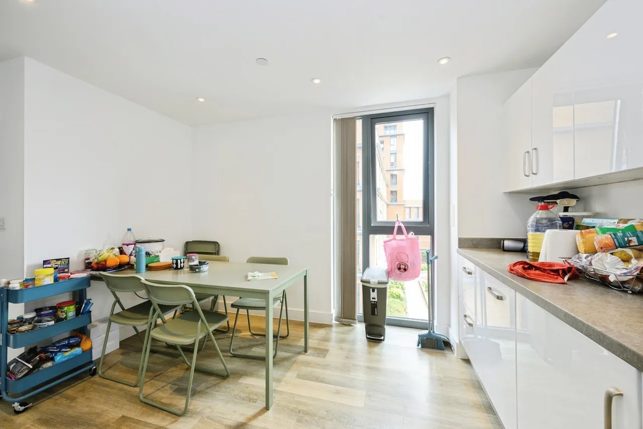 High Street, Sutton, SM1, photo 13